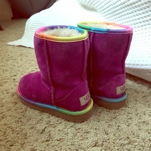 Girls UGG boots. Colorful rainbow trim.